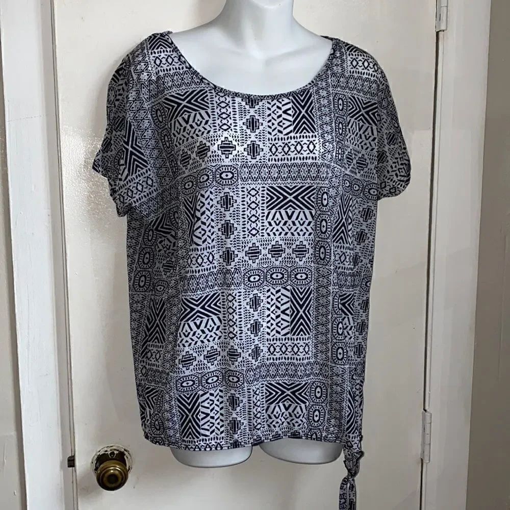 PRANA Black and White Burnout Tie Tee-M